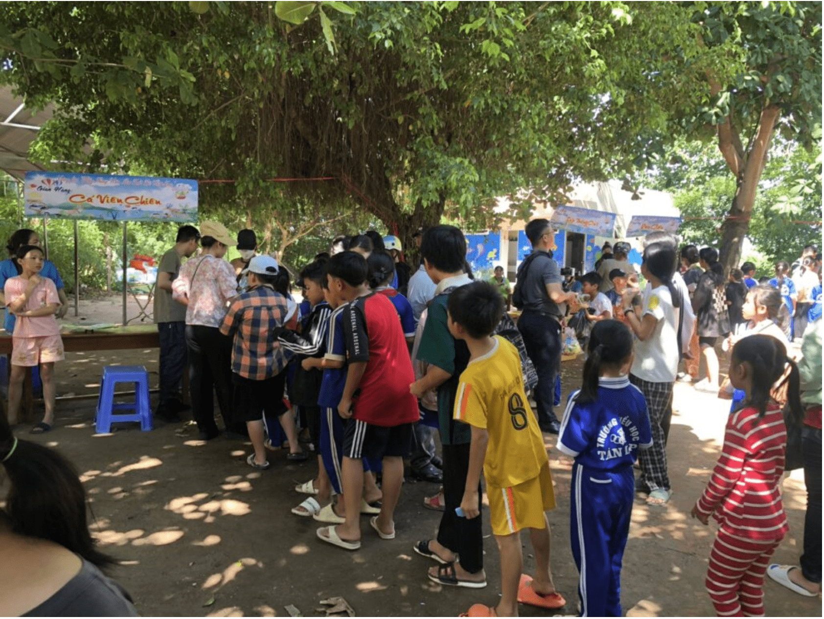 WARMING CHILDREN'S TET HOLIDAY WITH CME SOLAR