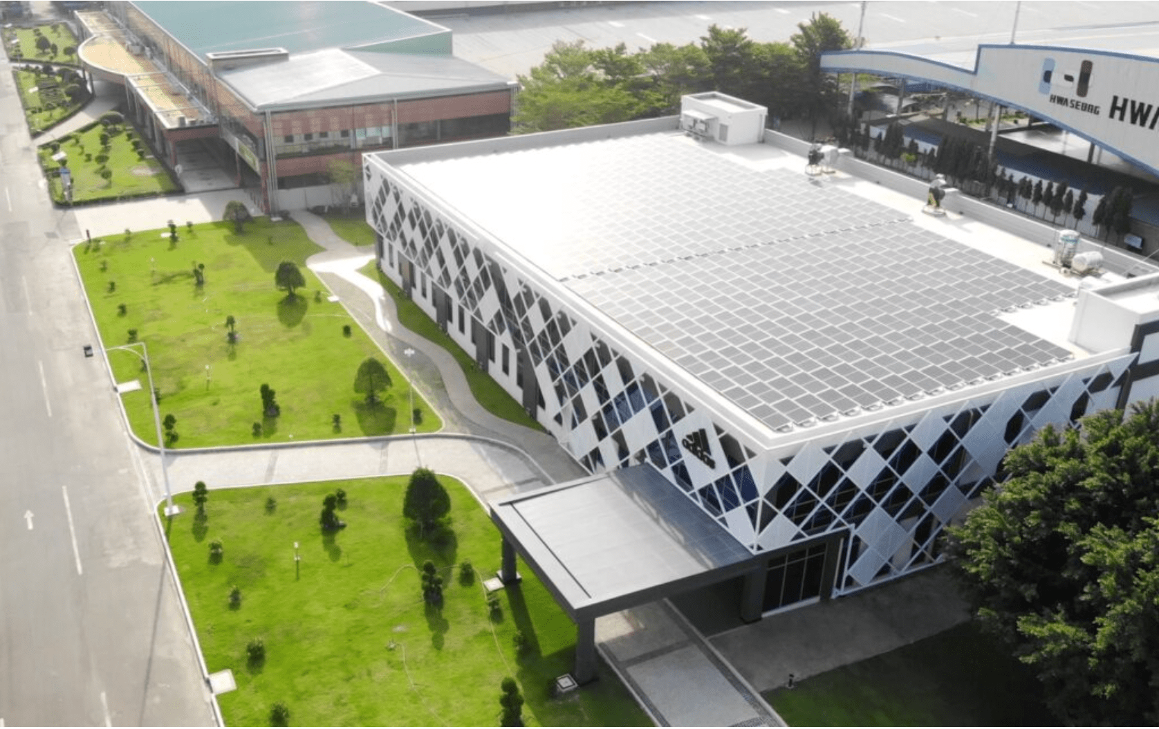 ADIDAS R&D CENTER ROOFTOP SOLAR